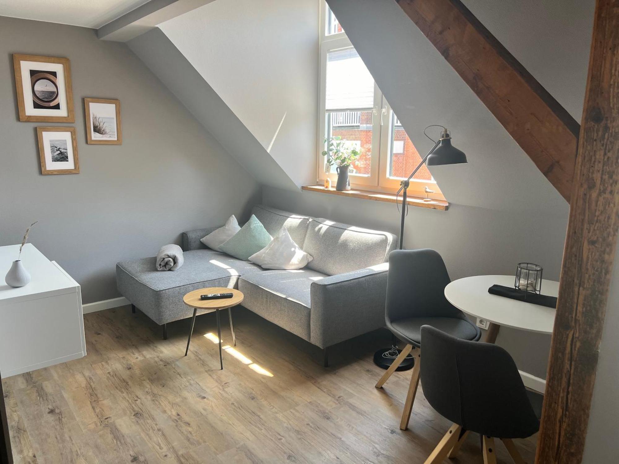 Strandhuus Nr8 *